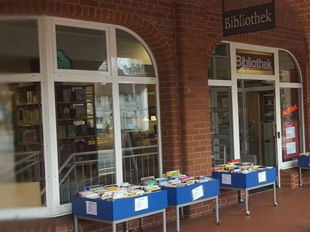 Außenansicht der Bibliothek Zeven Außenansicht der Bibliothek Zeven