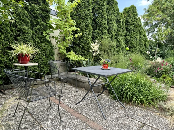 Garten-Sitzecke Gartensitzecke Ferienwohnung am Aller Radweg