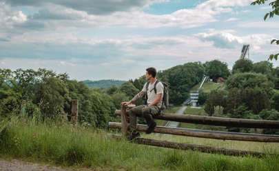 Kurze Pause an der Mattenschanze in Meinerzhagen uf dem Sauerland-Höhenflug Kurze Pause an der Mattenschanze in Meinerzhagen auf dem Sauerland-Höhenflug