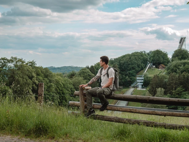 Kurze Pause an der Mattenschanze in Meinerzhagen uf dem Sauerland-Höhenflug Kurze Pause an der Mattenschanze in Meinerzhagen auf dem Sauerland-Höhenflug