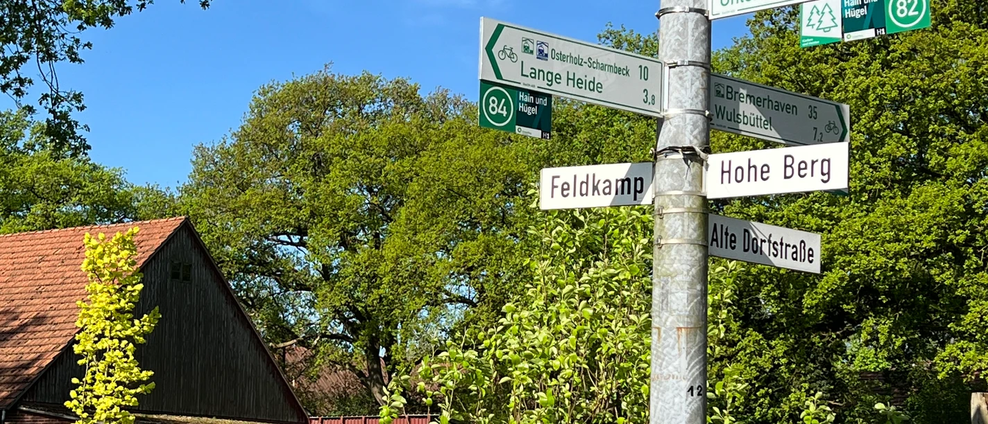 Beschilderung im Zentrum von Garlstedt