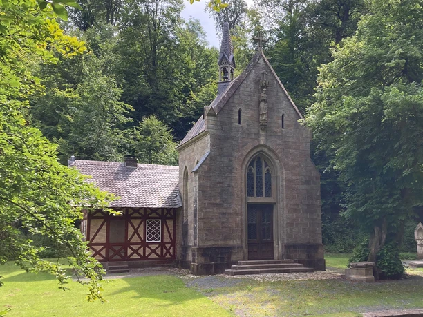 Meinolfuskapelle im Tal des Friedens | Büren Meinolfuskapelle im Tal des Friedens | Büren