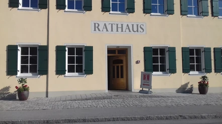 Tourist-Info und Rathaus Eschenlohe