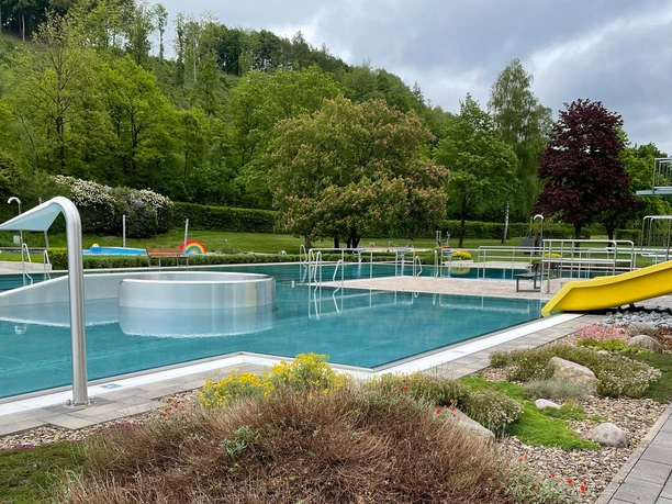 Waldschwimmbad | Bad Wünnenberg Waldschwimmbad | Bad Wünnenberg