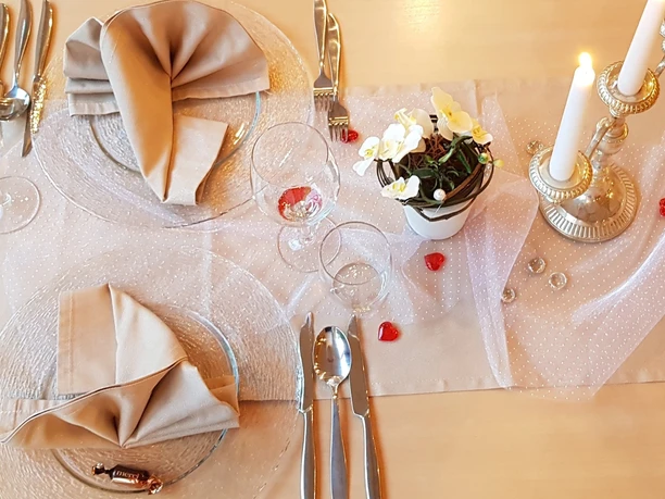 as-restaurant-vital-bad-bevensen-gedeckter-tisch-ccbysa-anja-struve.jpg