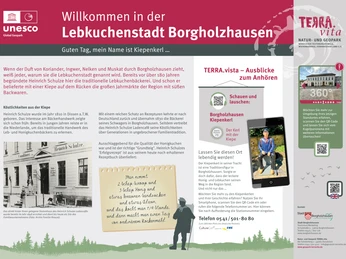 tafel borgholzhausen kiepenkerl 820x580 fin_1.jpg Willkommensschild in der Lebkuchenstadt Borgholzhausen mit Informationen über lokale Attraktionen.