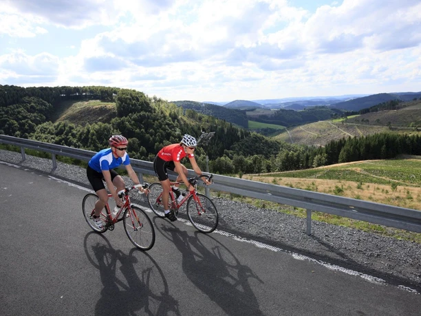 zwei-rennraeder-sauerland.jpg