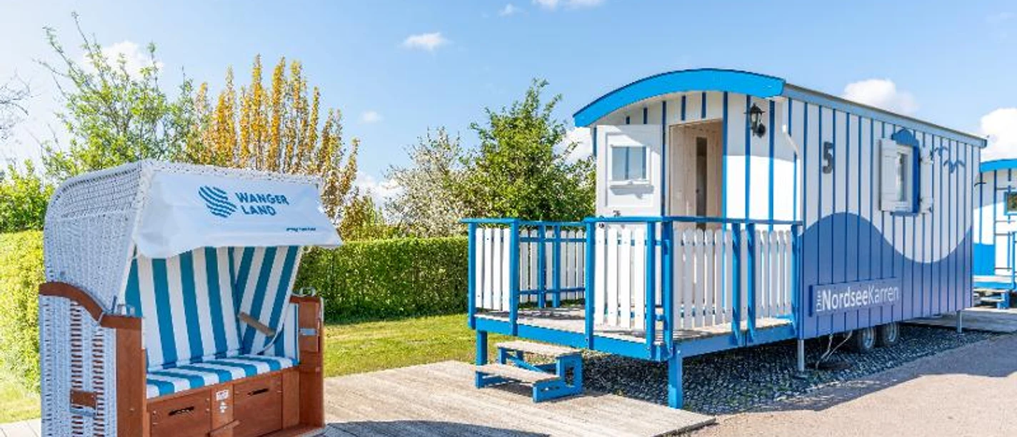 Nordseekarren mit Strandkorb Nordseekarren mit Strandkorb