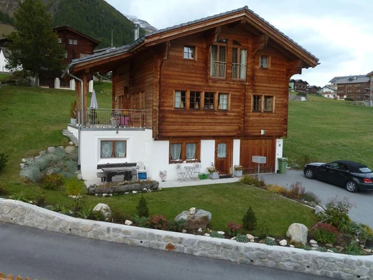 Aussenansicht Sommer 2