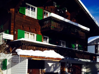 Chalet im Winter