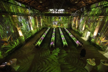 Tagungsraum Maschinenhalle in Blocktafel-Bestuhlung in der Eventlocation Kunstkraftwerk – präsentiert vom Leipzig Convention Bureau