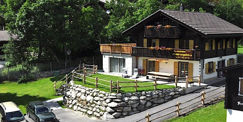 Aussenansicht Sommer 2