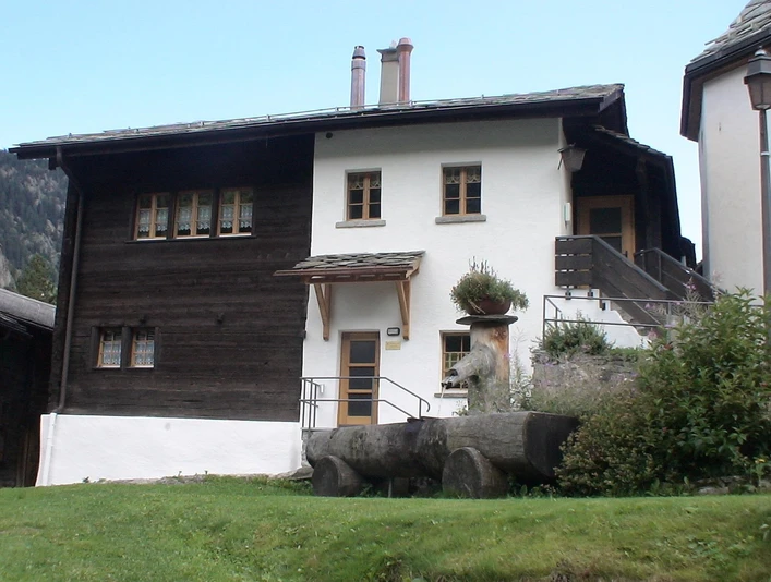 ALTS SCHÜELHÜS_AUSSENANSICHT