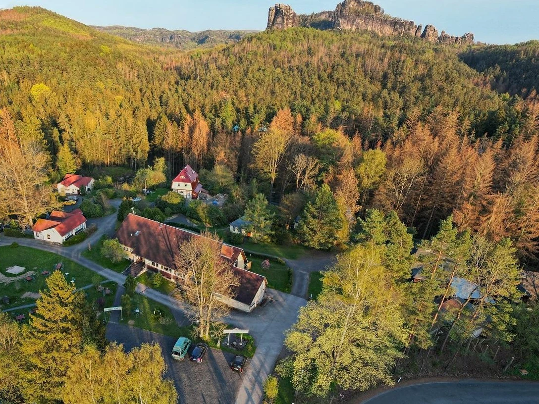 Herzlich willkommen in den Falkenstein Hütten