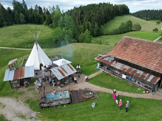 Ausblick auf das Tipi in Romoos