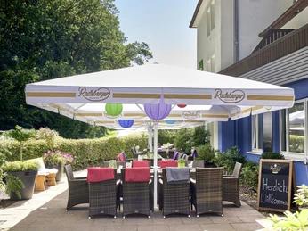 Waldhotel Bärenstein Terrasse 1.jpg