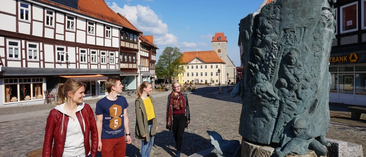 Geschichtsbrunnen Schöningen