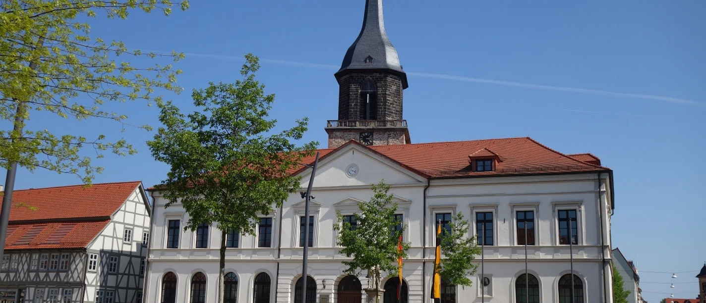 Rathaus Haldensleben mit reitendem Roland