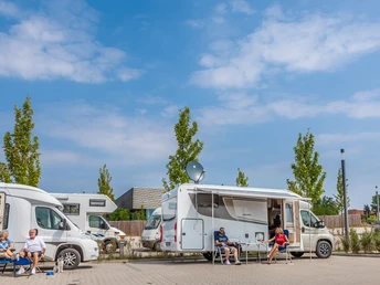 Wohnmobilstellplatz an der Wasserwelt Braunschweig