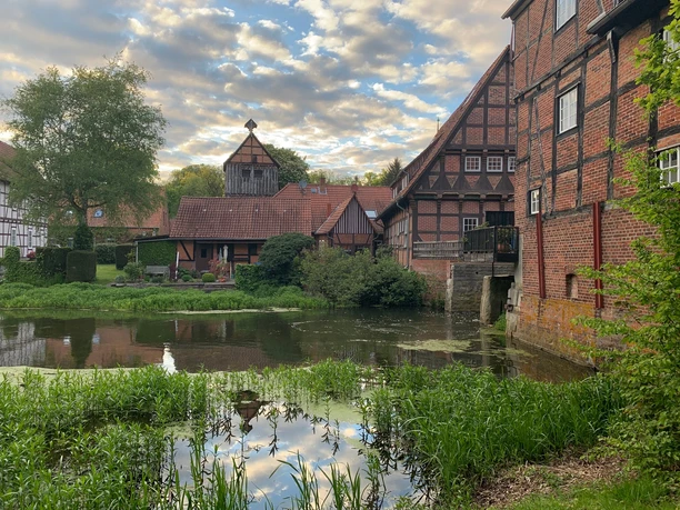 Kulturhaus Wiienhausen im Sonnenuntergang