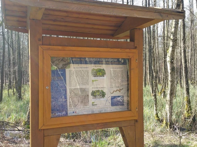 Hinweistafel zum Lehrpfad