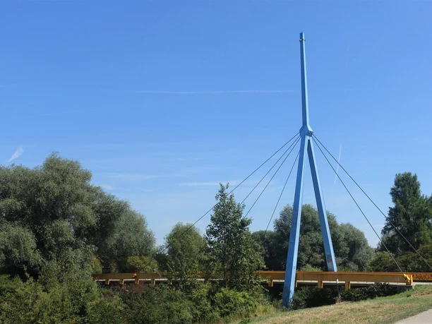 Pylonbrücke am Salzgittersee