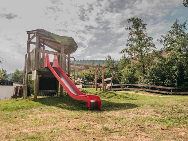Spielplatz am Bolzplatz in Tonbach