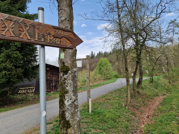 Weg zur XXL-Bank Eversberg