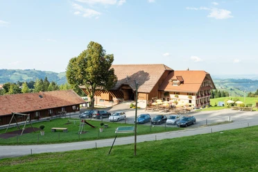 Das Holzwäge Beizli oberhalb vom Dorf Romoos im Napfgebiet