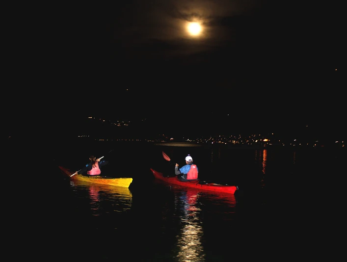 Full_moon_paddle_tour_canoe_world_winter_Buochs_Nidwalden