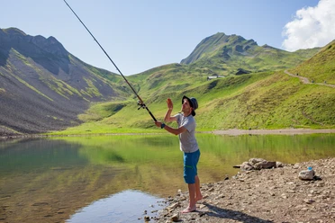 2016 Rothorn Eisee Fischen Familie und Kinder Maurin Bisig (9) 2