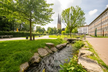 Park der Menschenrecht und Neustädter Marienkirche