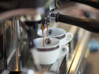 Espressozubereitung @Murnauer Kaffeerösterei.jpg