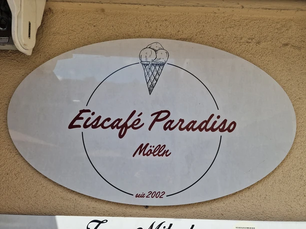 Eiscafé Paradiso - zentral gelegen
