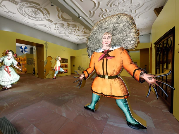 Struwwelpeter Museum - Foyer Struwwelpeter-Museum Frankfurt, Figureninstallation im Ausstellungsraum