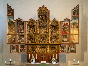 Antwerpener Schnitzaltar in der Altstädter Nicolaikirche