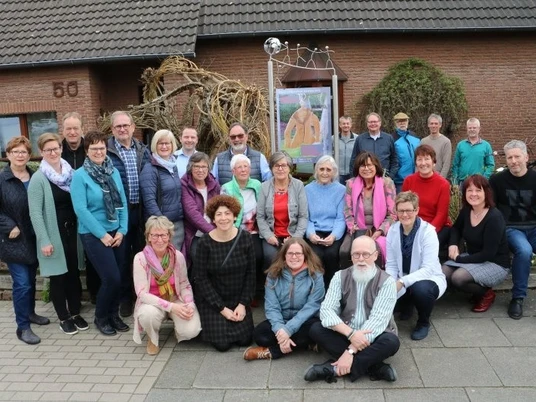 Minden - Theater am Eck.jpg Das Bild zeigt Menschen, die sich im Theater am Eck engagieren.