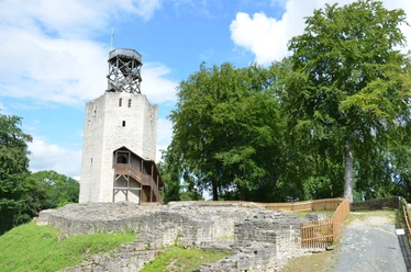 Aufgang zum Aussichtsturm Burgruine Lichtenberg
