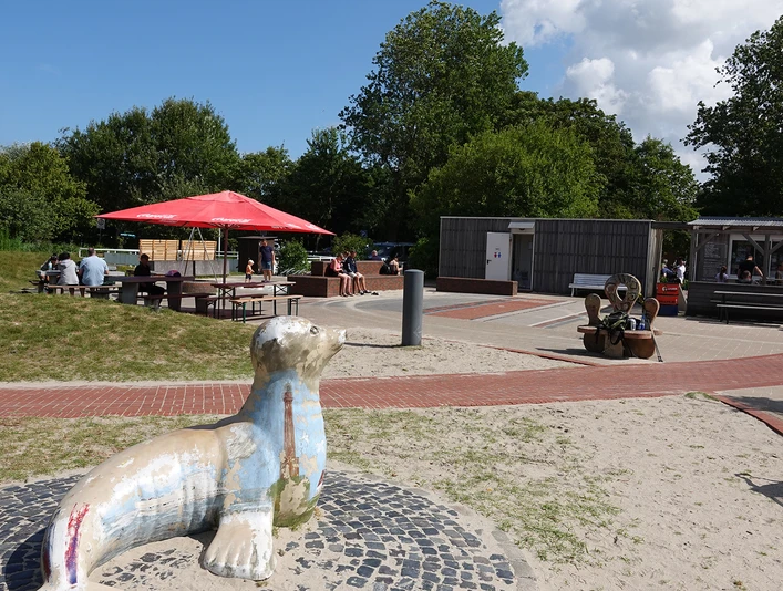 In- und Outdoor-Kinderspielpark "Kap Hoorn"