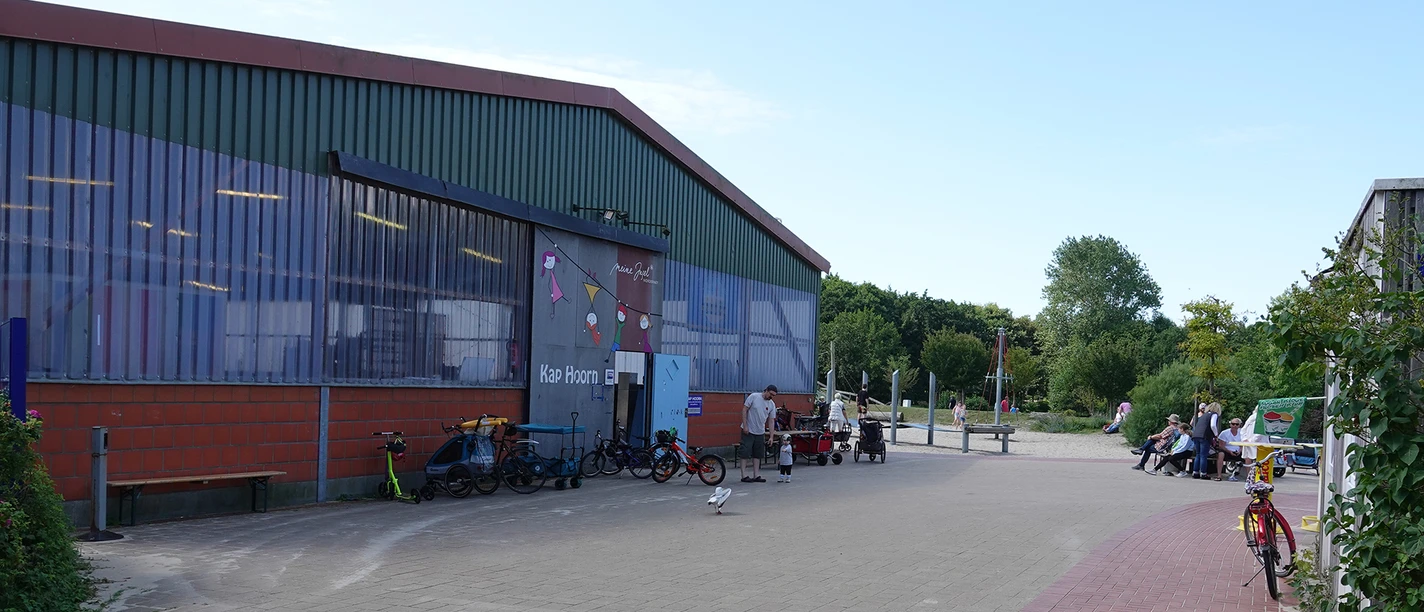 In- und Outdoor-Kinderspielpark "Kap Hoorn"