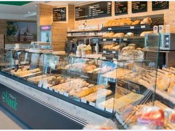 Moock bakery display