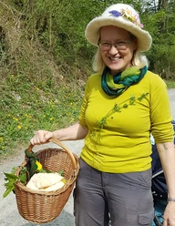Heilpflanzenfrau Brigitte
