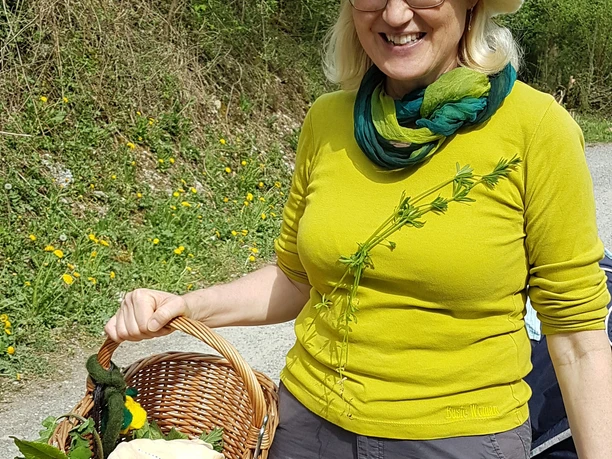 Heilpflanzenfrau Brigitte