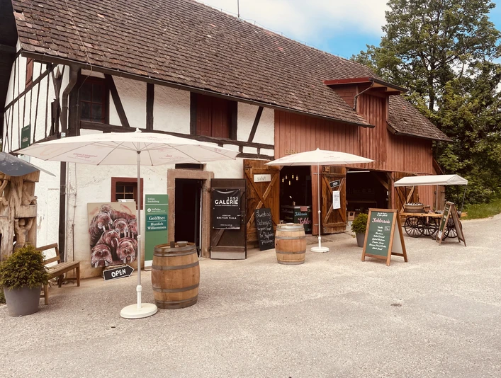 Hofladen Schloss Staufenberg Foto 09 06 24 14 11 48