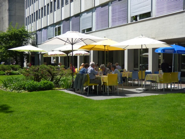 hügelcafe-gastronomiebetriebe-erlebnisregion-mythen_1.jpg