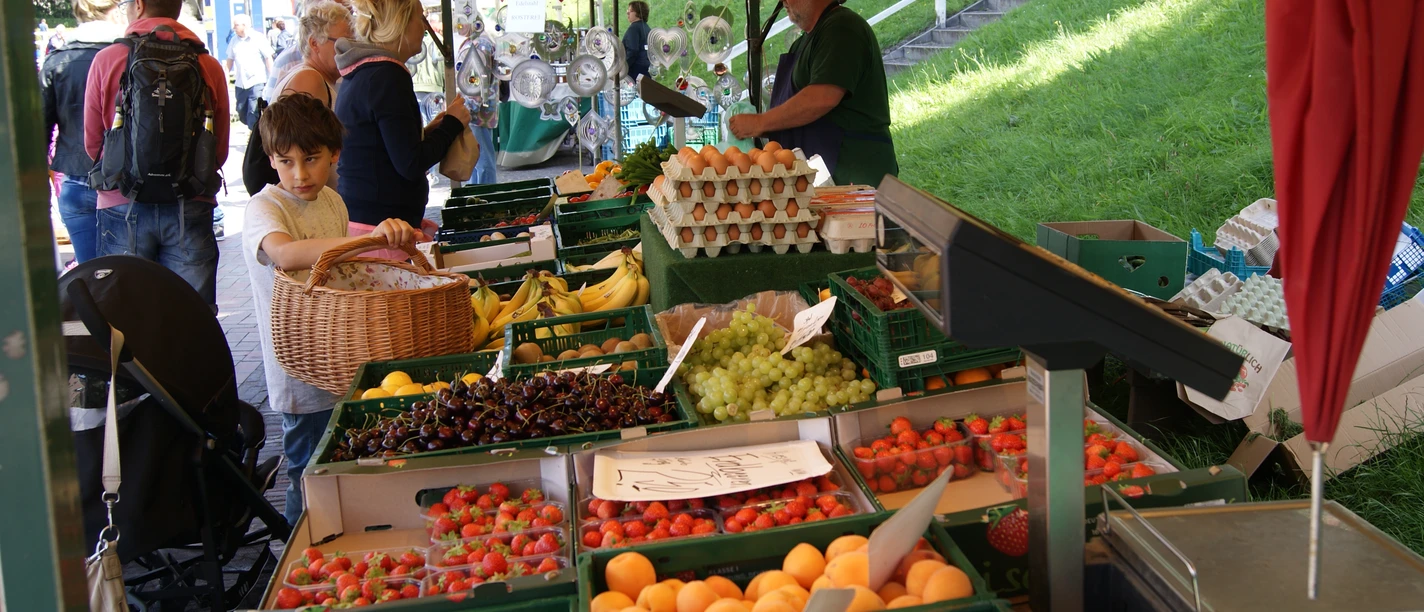 Wochenmarkt Carolinensiel Wochenmarkt in Carolinensiel