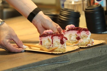Ströhen_Tierpark_Hofcafe