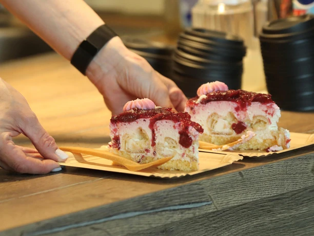 Ströhen_Tierpark_Hofcafe