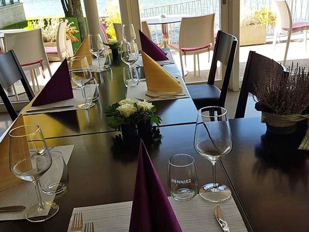 seerestaurant-lido-gastronomiebetriebe-erlebnisregion-mythen_4.jpg