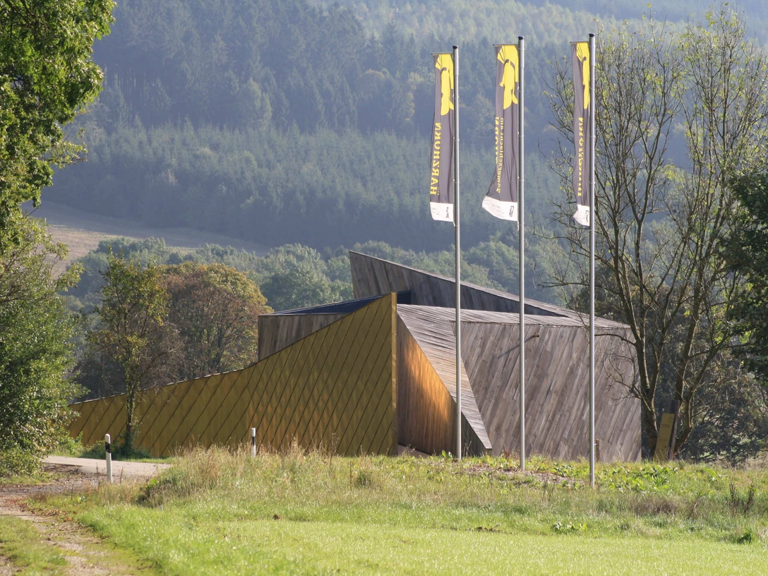 (c) Falk Schwarz Informationsgebaeude_Harzhorn .jpg